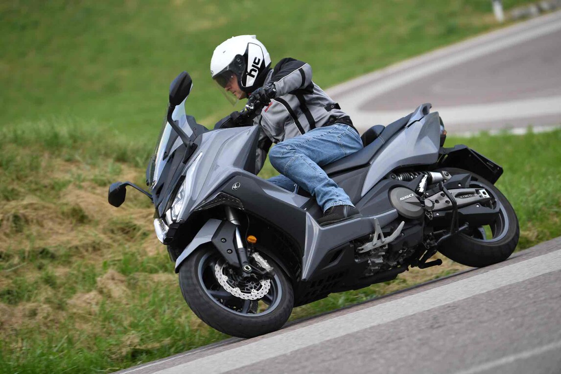 Kymco AK 550: TMax nel mirino