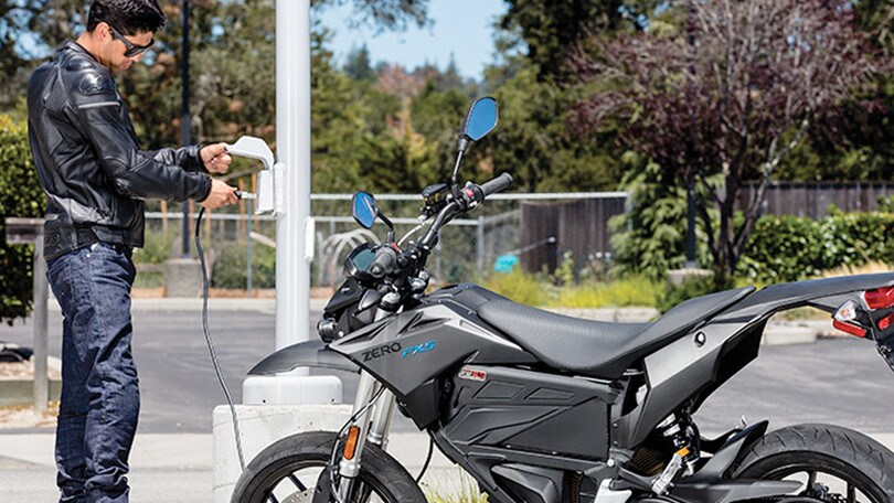 Zero Motorcycles regala il bauletto