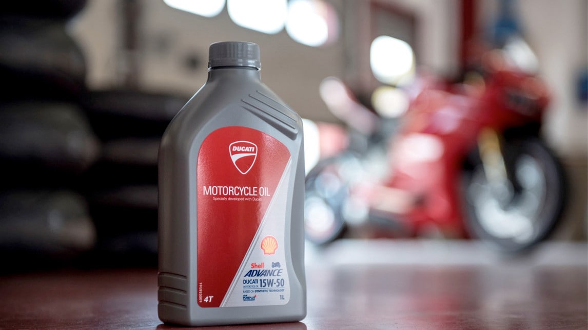 Olio Shell Advance Ducati