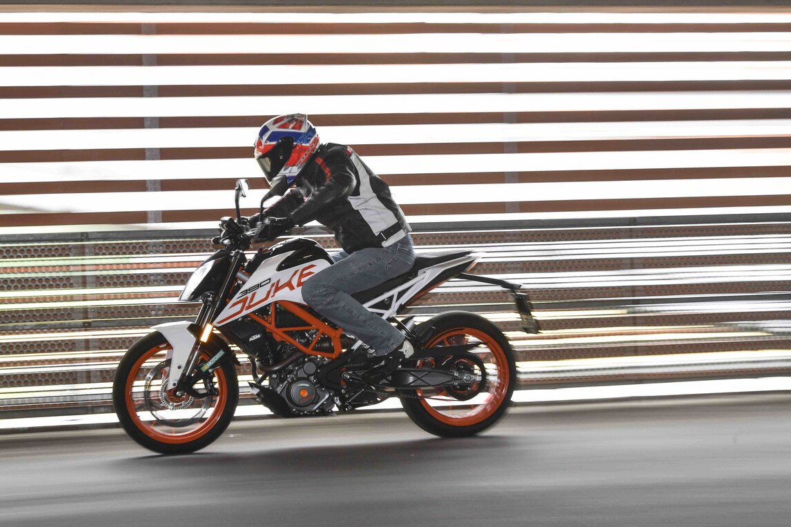 KTM 390 Duke: nella “botte” piccola…