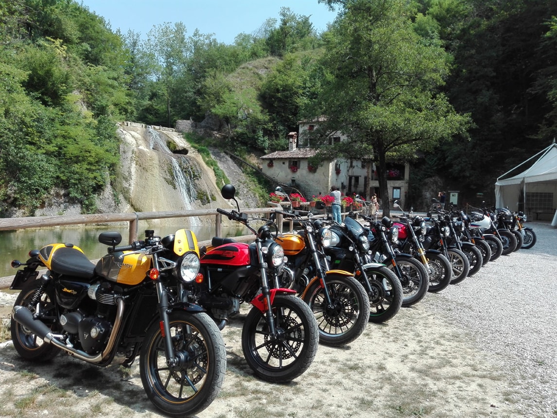 Modern Classic: sfida mondiale sul numero 8 di InMoto