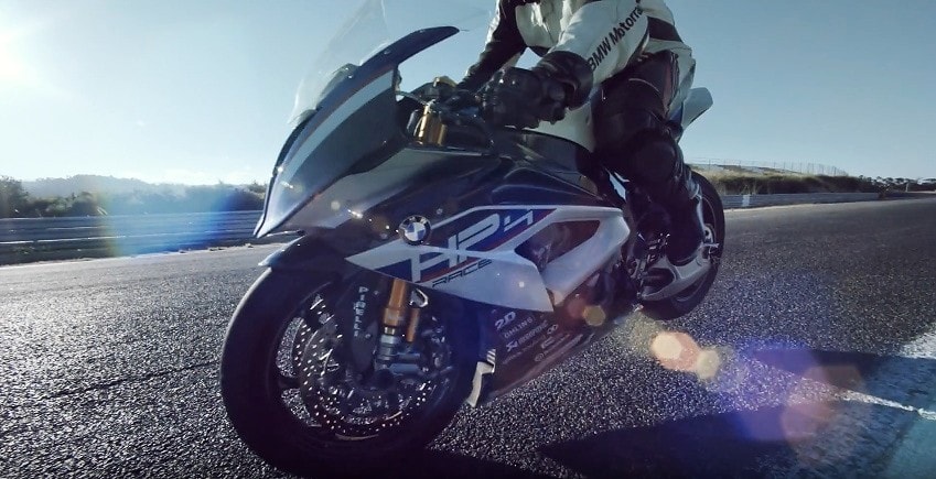 BMW HP4 Race: stoppie-time