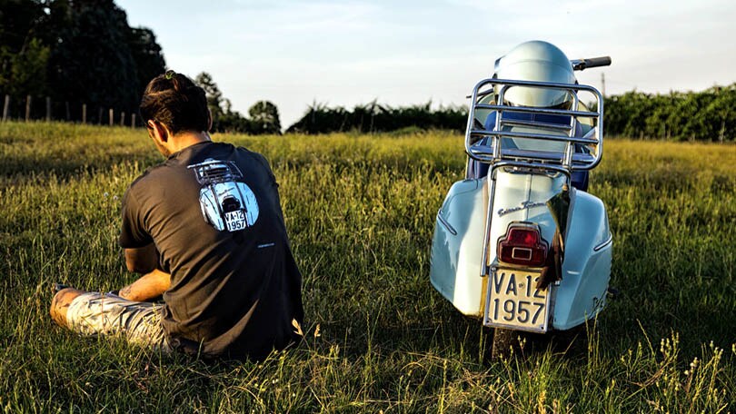 In giro per il mondo con una Vespa del ’68