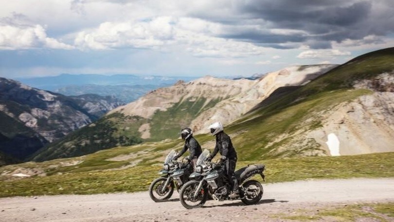 Tiger 800 XC e XR, le nuove crossover Triumph