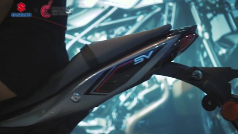 Suzuki SV650X, la "giappa" alla moda di Eicma 2017