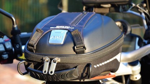 Test ST602 TANKLOCK di GiVi, le foto