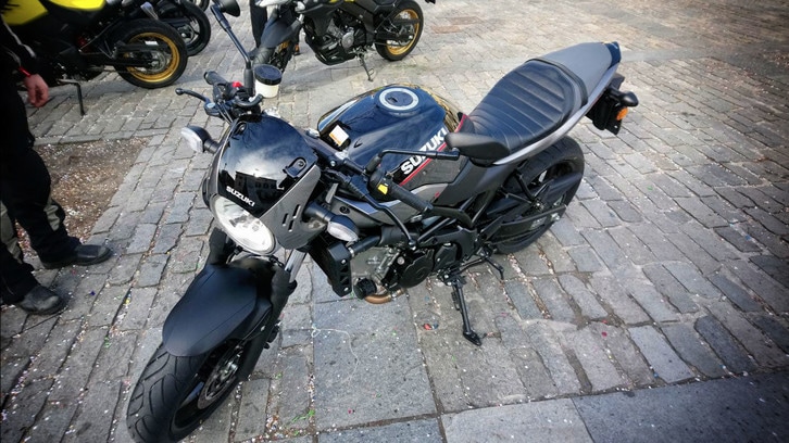 Prova Suzuki SV 650 X: primo contatto