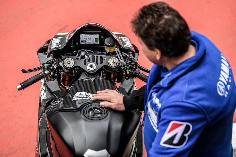 Prova Yamaha R1M 2018, primo contatto - LE FOTO