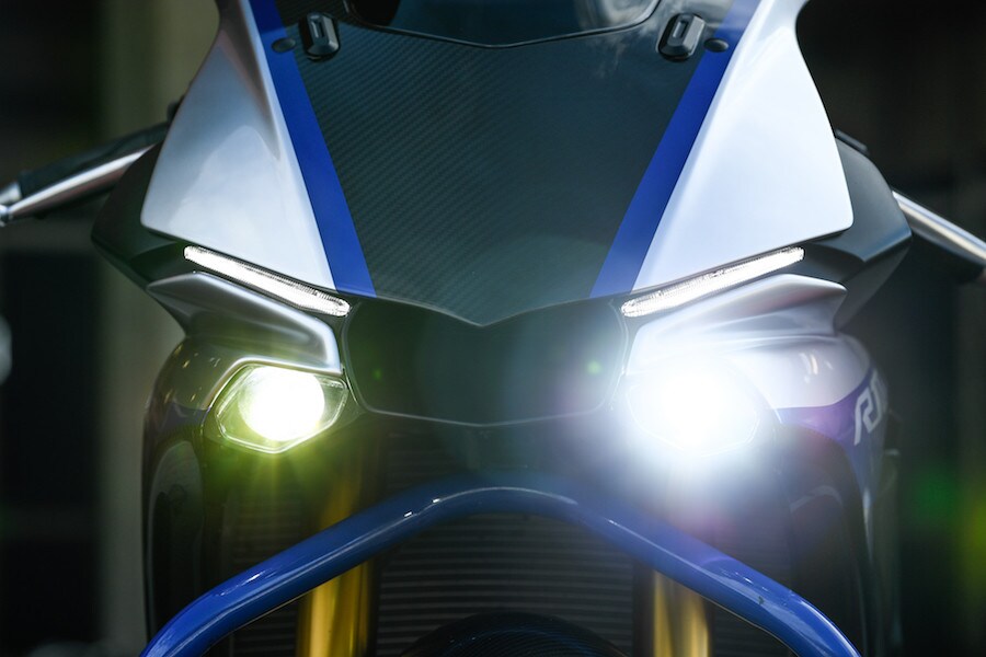 Prova Yamaha R1M 2018, primo contatto - LE FOTO