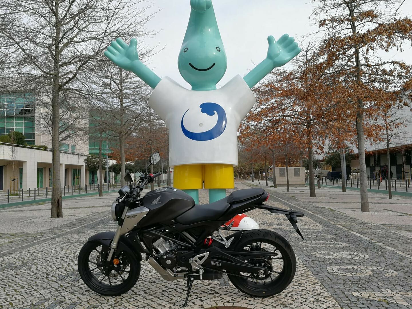 Nuova Honda CB125R: primo contatto