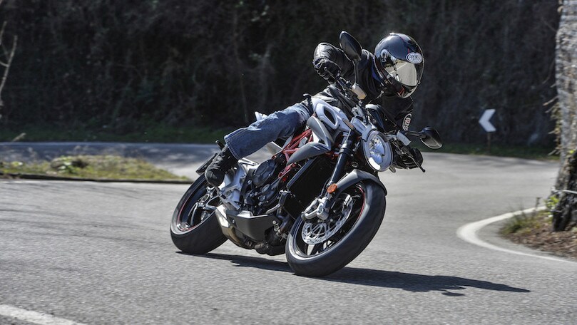 MV Agusta Brutale 800 RR 2018: primo contatto