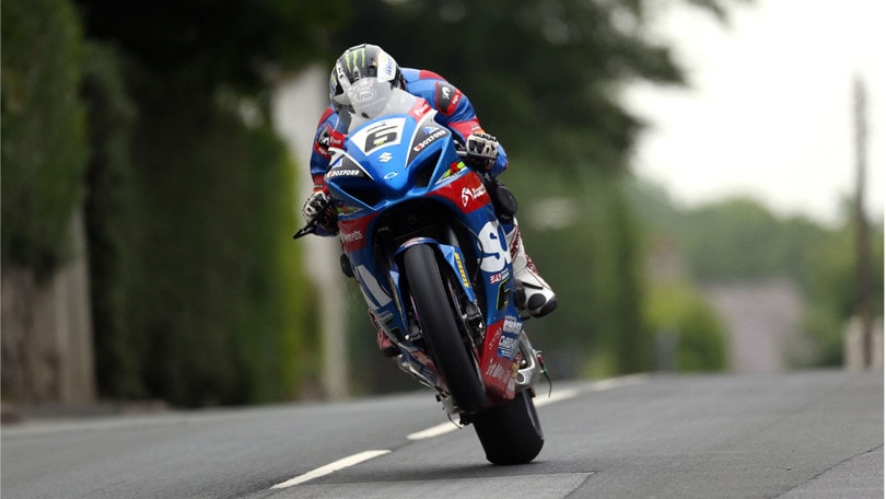 Dunlop si prepara al Tourist Trophy