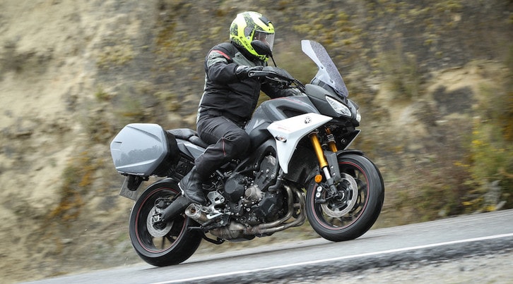 Prova Yamaha Tracer 900 e 900 GT: primo contatto