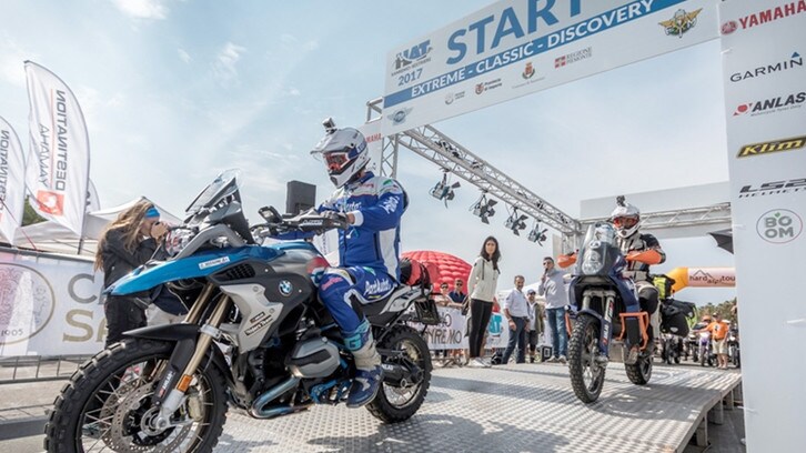 Hardalpitour si prepara a suonare la decima