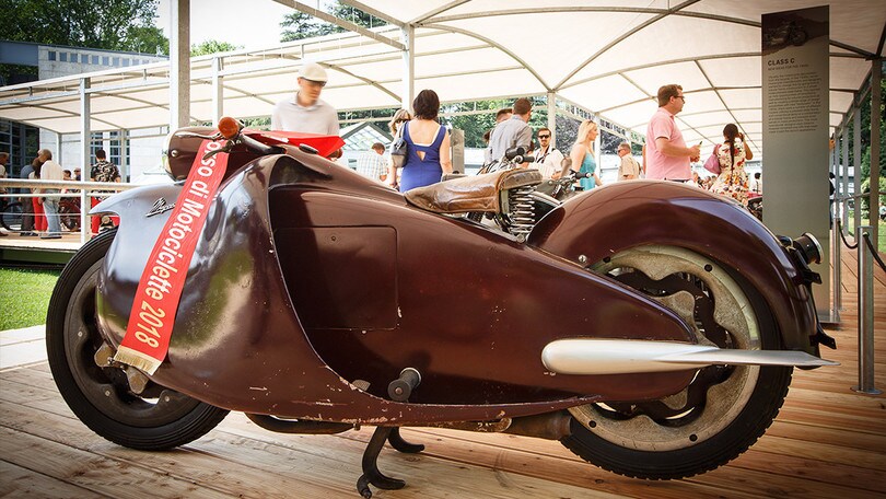 La Moto Major reginetta d'Eleganza