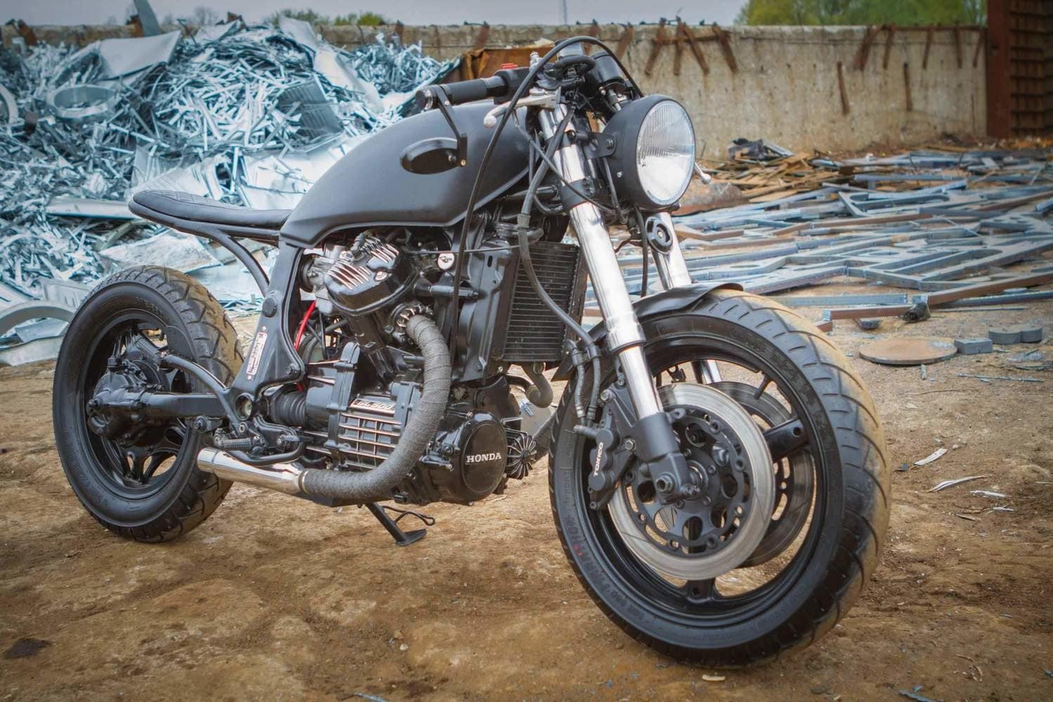 Honda Black Beauty by Ugly Motors - LE FOTO
