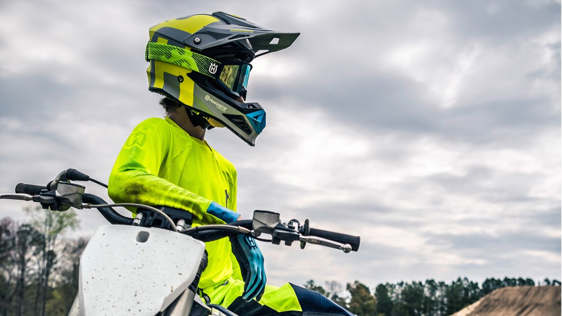 Husqvarna veste i piccoli dell’off-road