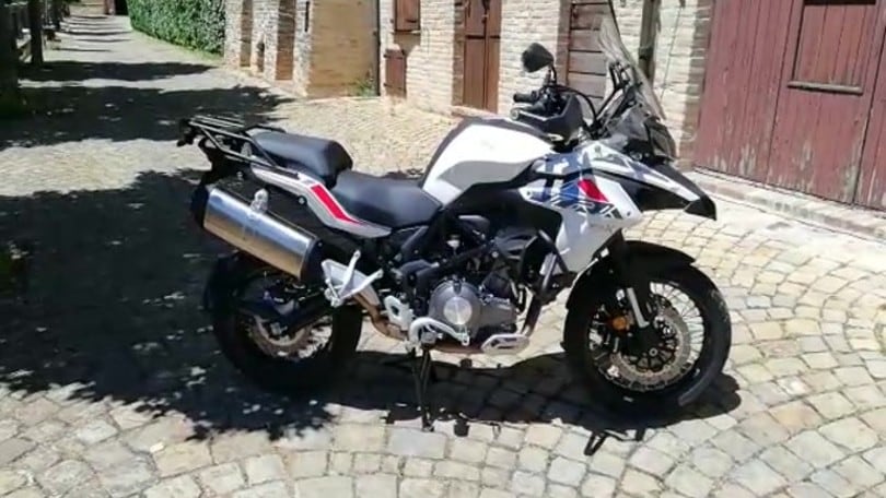 Benelli TRK 502 X, commento video