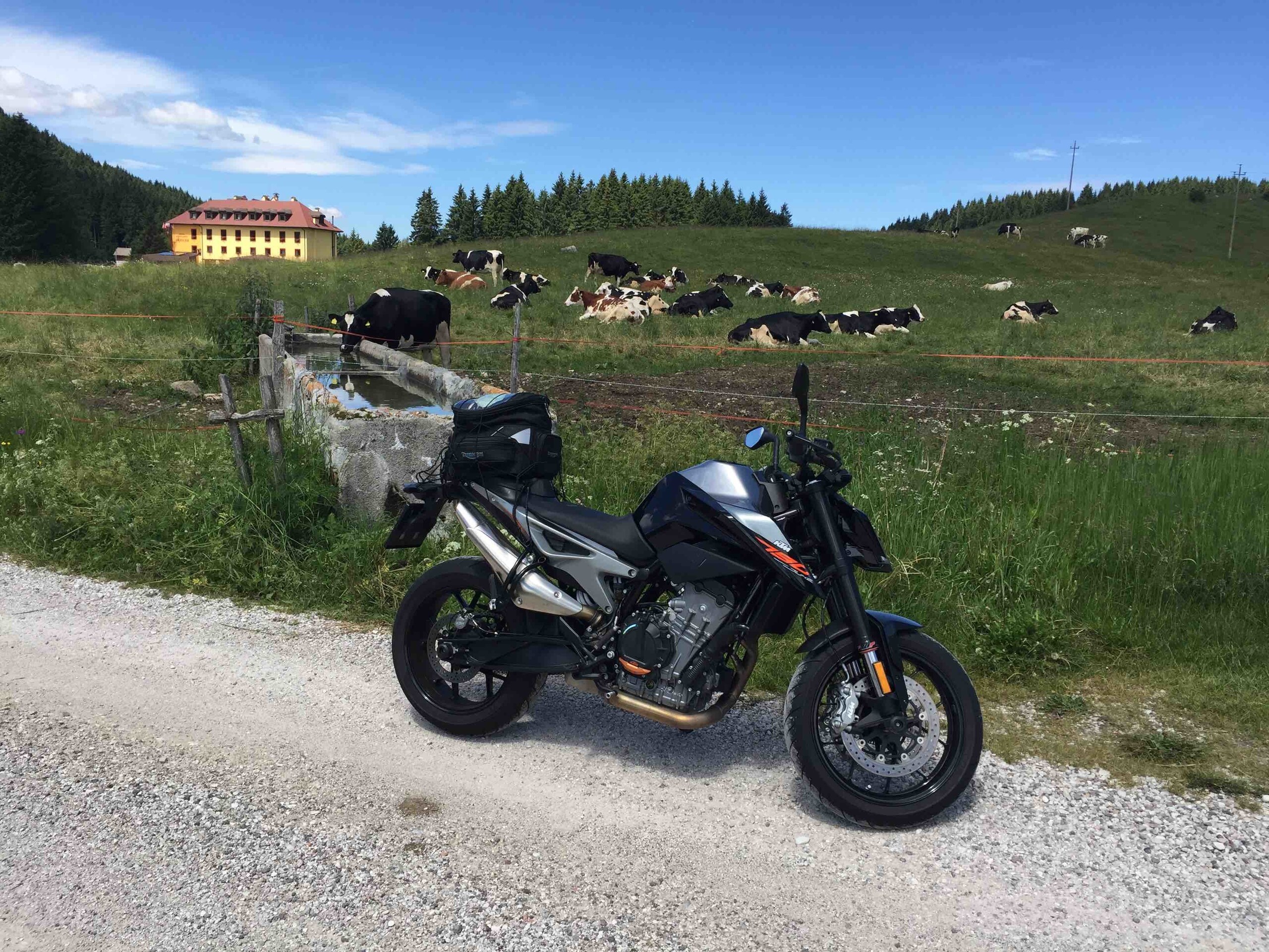 KTM 790, un weekend a spasso tra le Alpi
