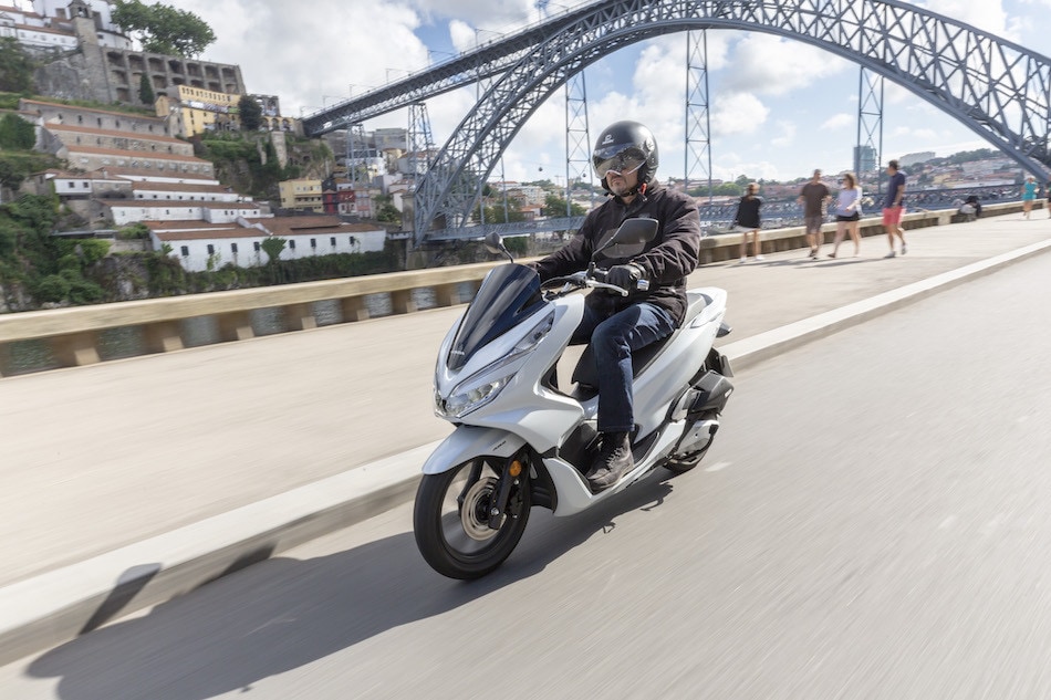 Honda PCX 125: primo contatto