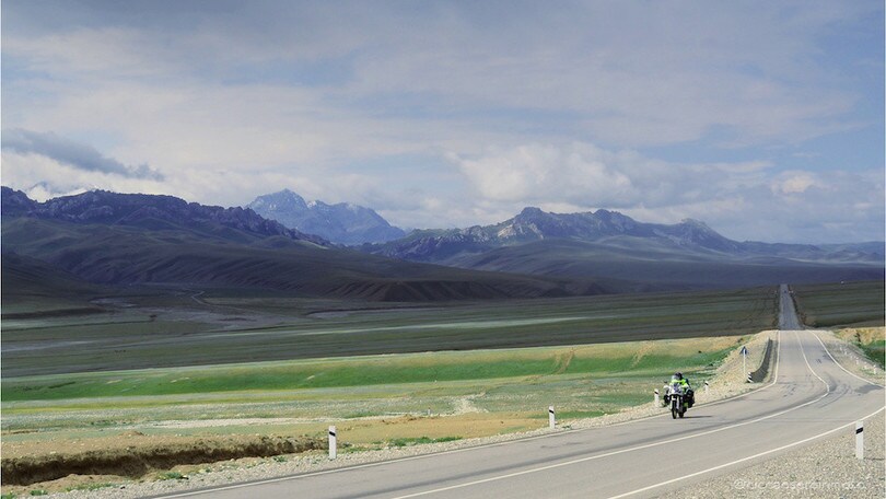 In moto dall’Asia centrale all’Italia - LE FOTO