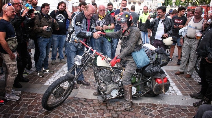 In Moto Speciale “Cocco”: da Pozzis a Samarcanda con una Harley del ‘39 #1