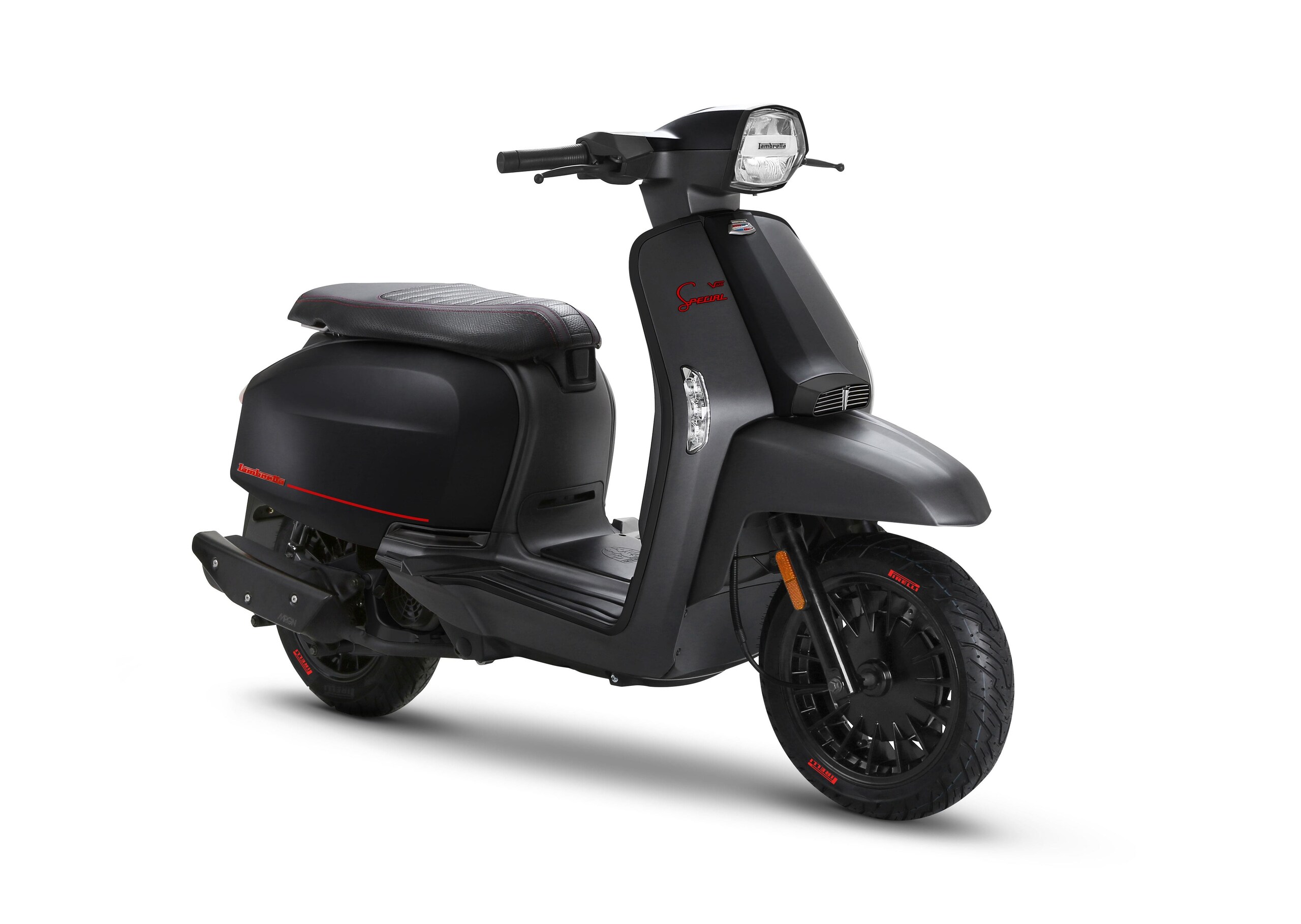 Lambretta, una versione “special” con Pirelli