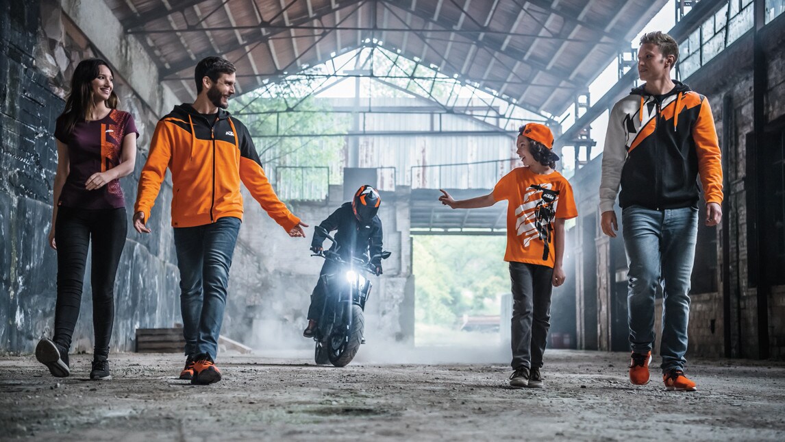 KTM e la nuova collezione Powerwear