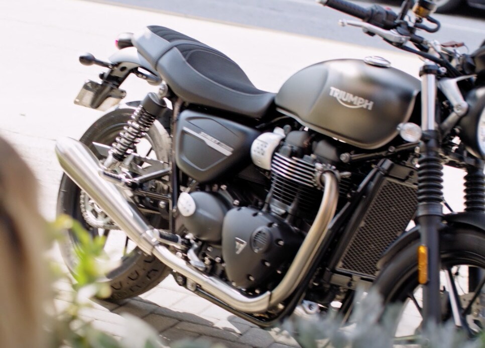 Nuova Triumph Street Twin 2019 in azione