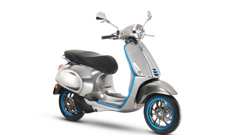 La Vespa elettrica solo on line