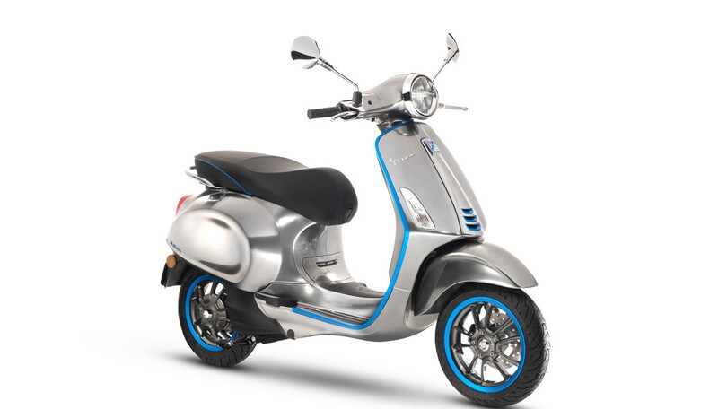 La Vespa elettrica solo on line