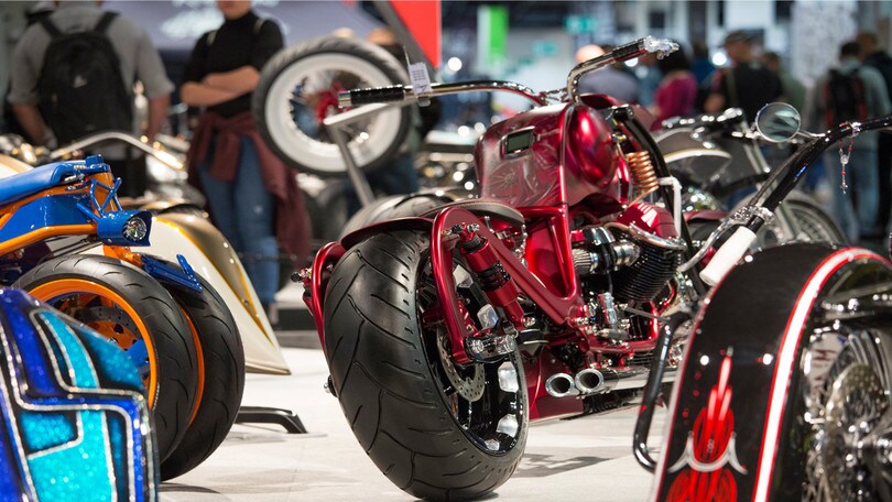 In 220.000 a Intermot