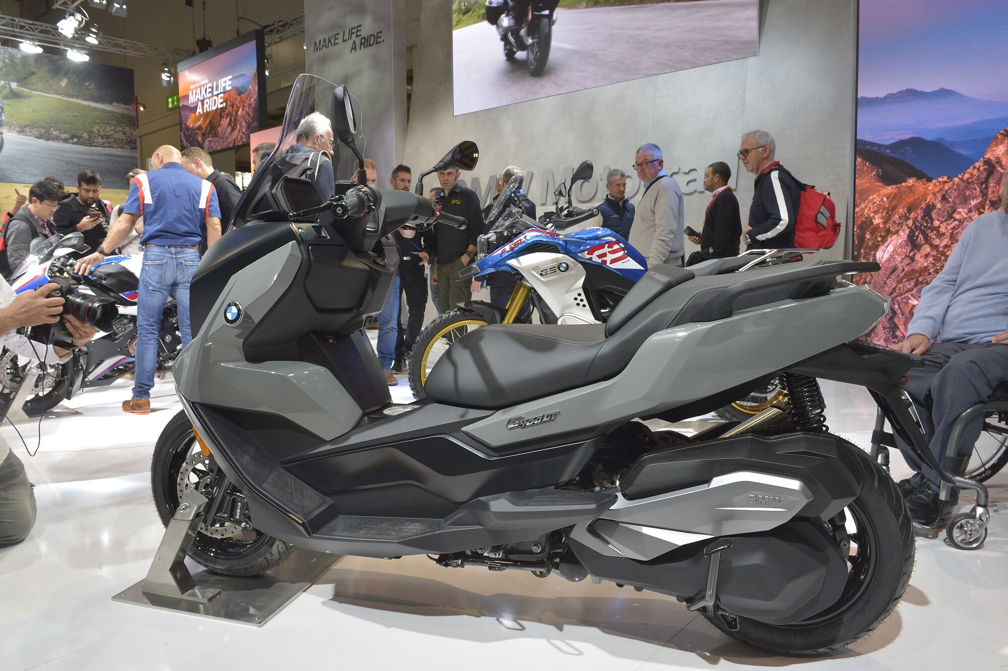 Nuovo BMW C 400 GT, lo scooter medio “Gran Turismo”