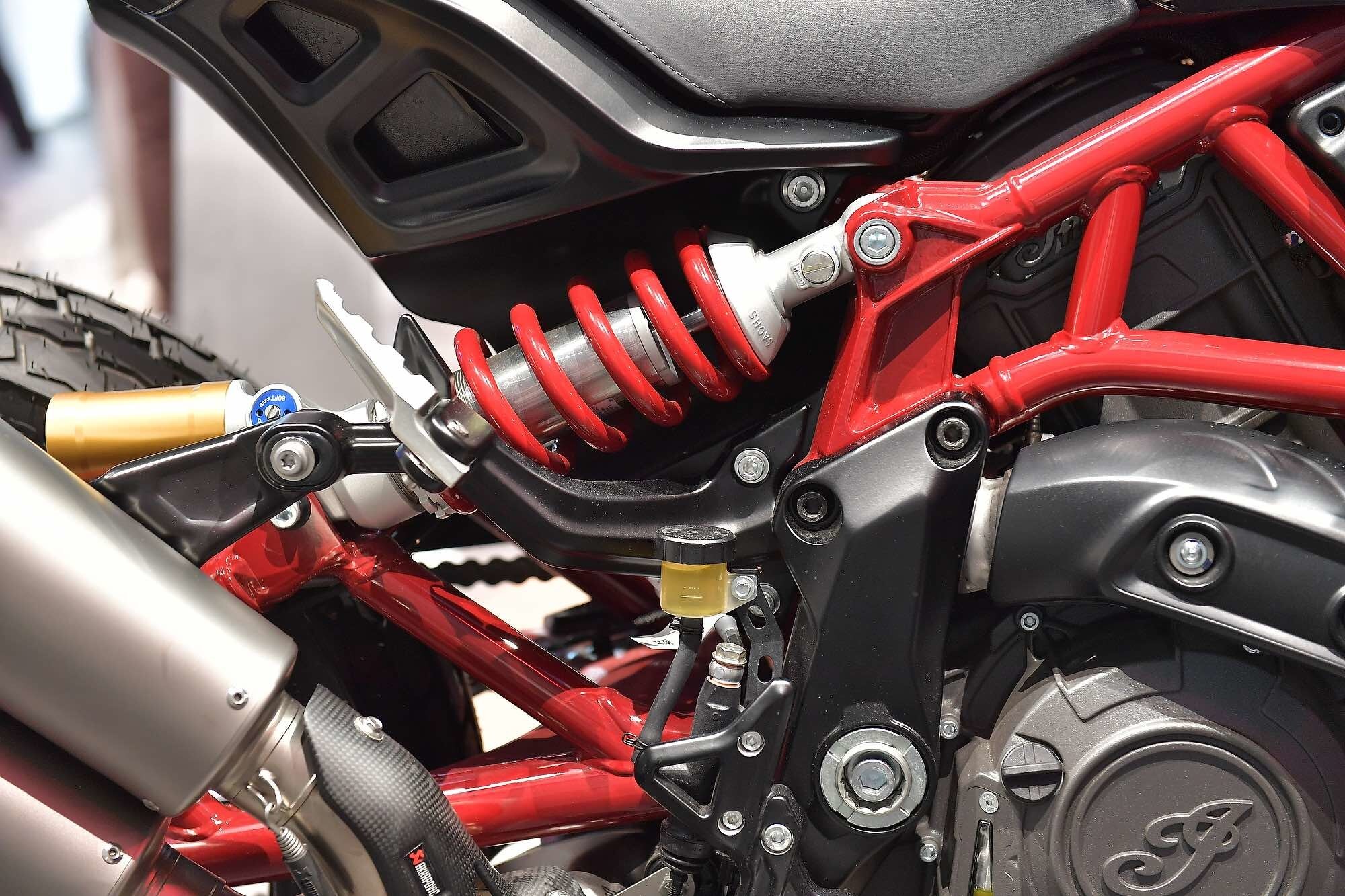 Indian FTR 1200 S, l'americana più attesa del Salone - le FOTO