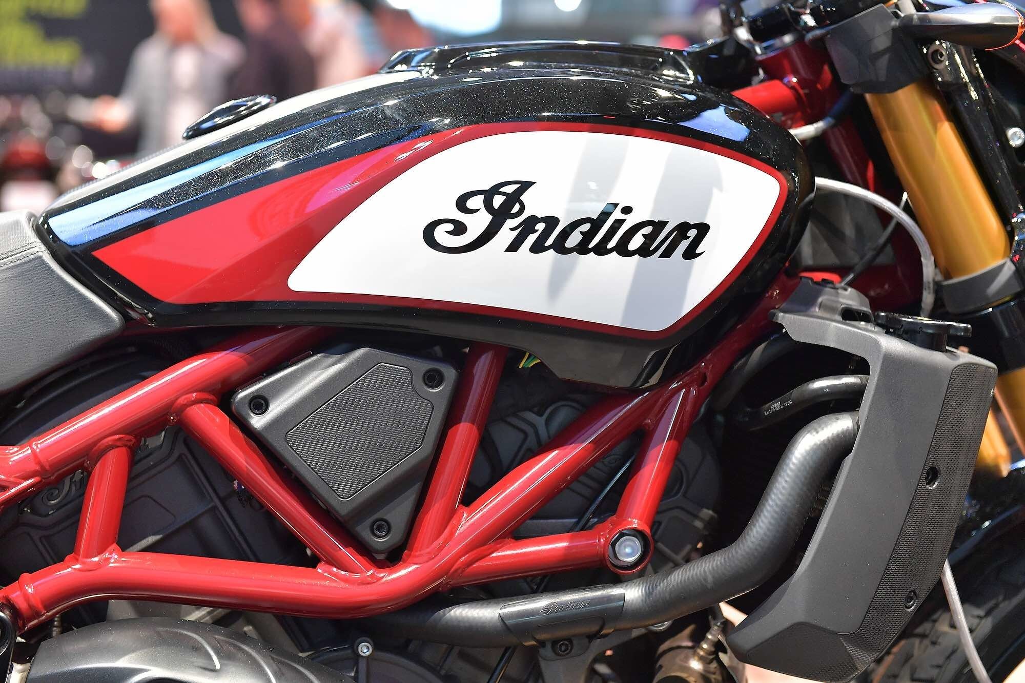 Indian FTR 1200 S, l'americana più attesa del Salone - le FOTO