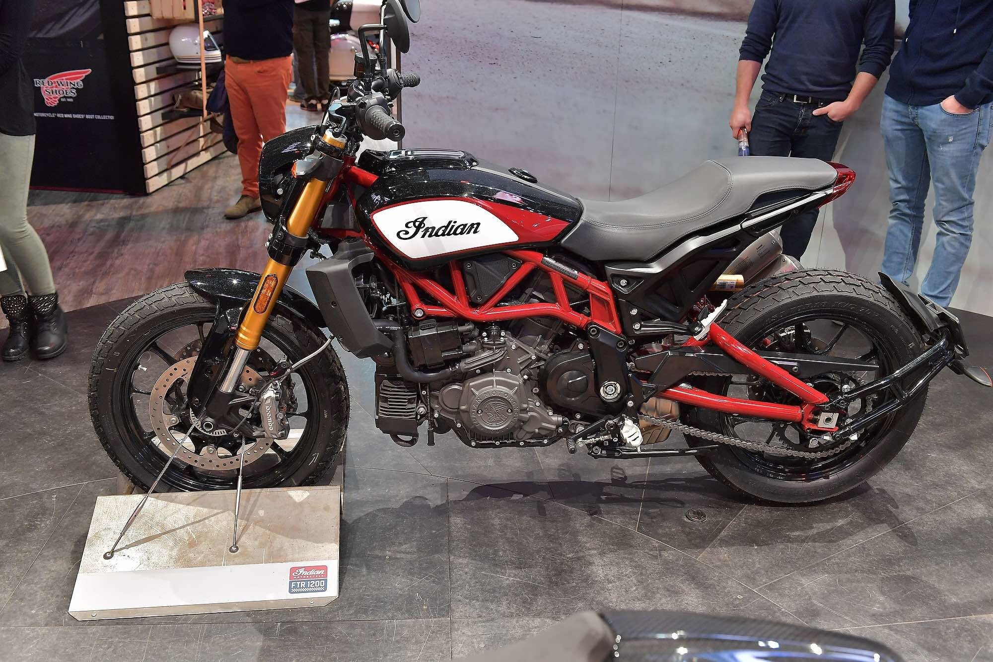 Indian FTR 1200 S, l'americana più attesa del Salone - le FOTO