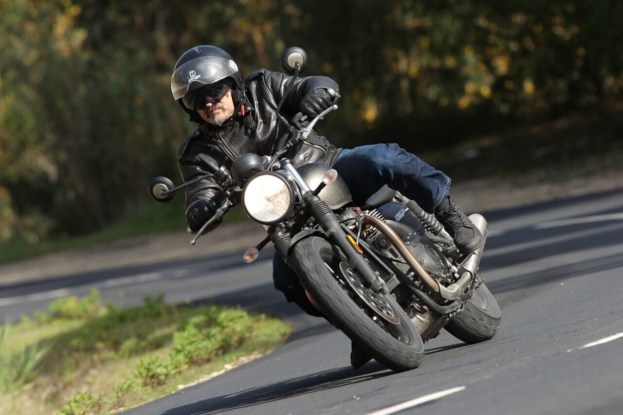 Primo contatto Triumph Street Twin 2019 - LE FOTO