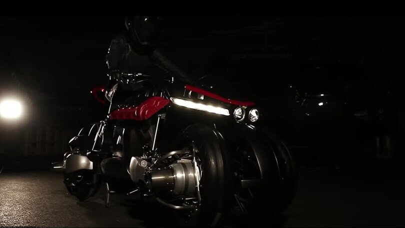 Lazareth LMV 496, pronta a volare | VIDEO