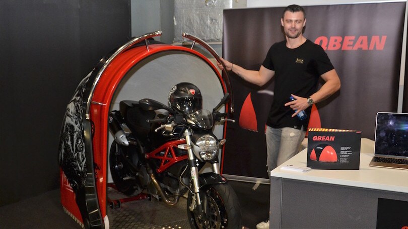 Qbean: la conchiglia che protegge la moto - LE FOTO