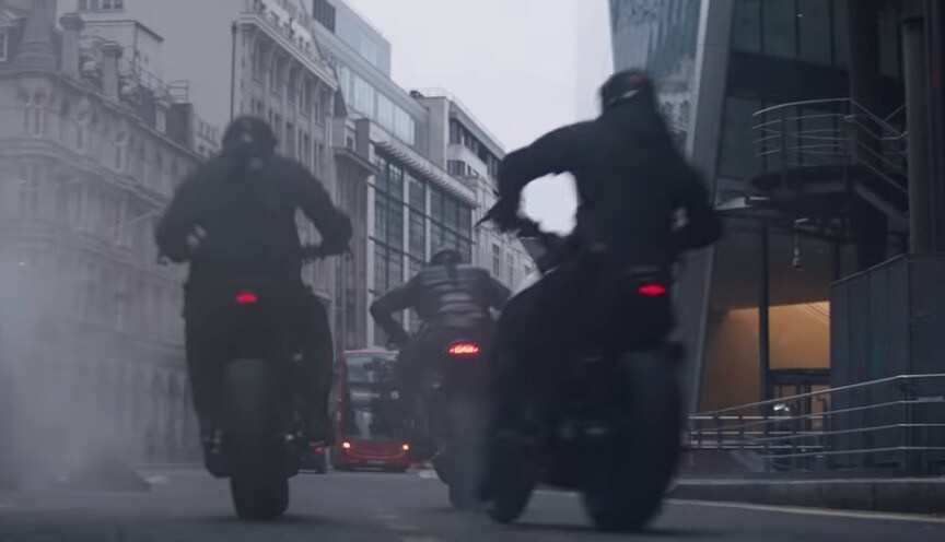 Hobbs and Show: i cattivi di Fast & Furious vanno in moto - LE FOTO