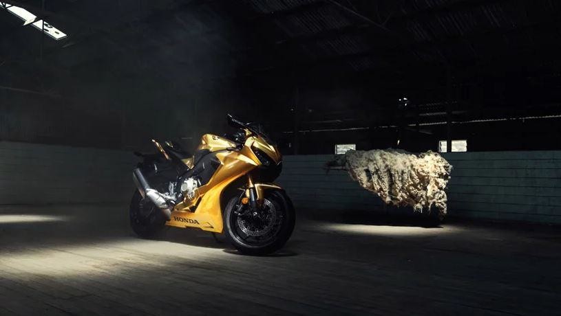 Honda Australia le ricopre d'oro