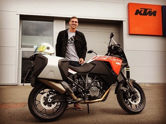 Tra mete e moto: la doppia passione di George North