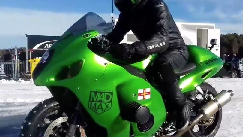 In moto a 280 km/h sul ghiaccio - IL VIDEO