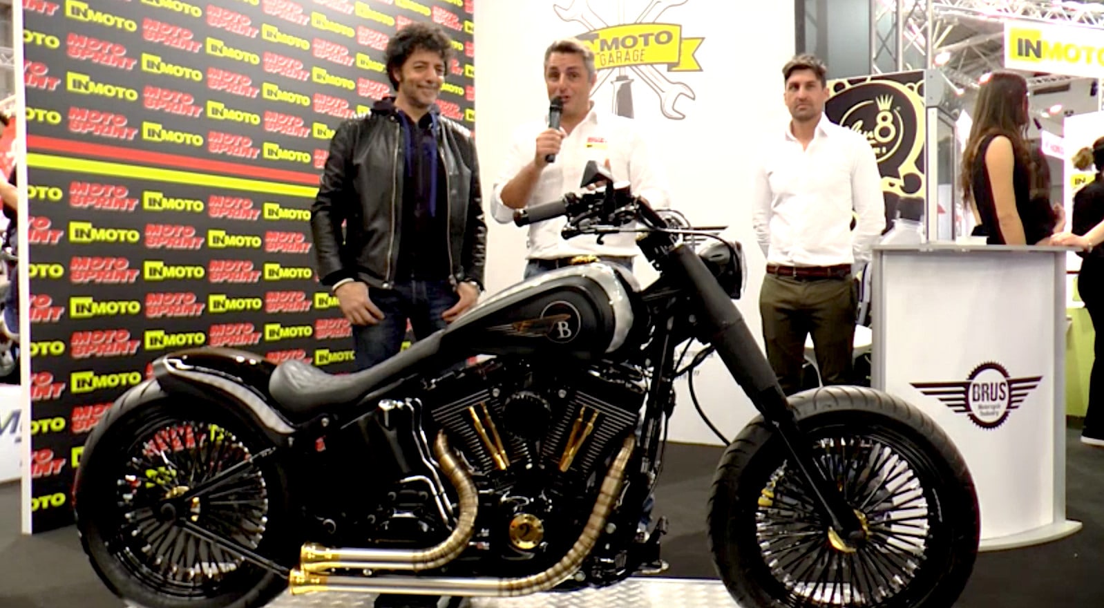Intervista: Max Gazzè e la passione per le moto - VIDEO