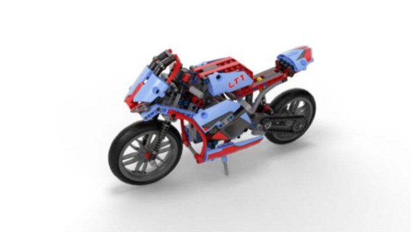 Super Moto e Lego, arriva il divertimento - LE FOTO