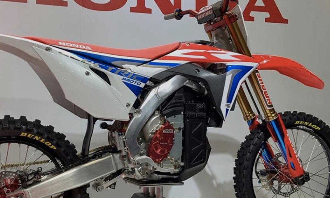 Honda a sorpresa presenta una CR dal cuore elettrico