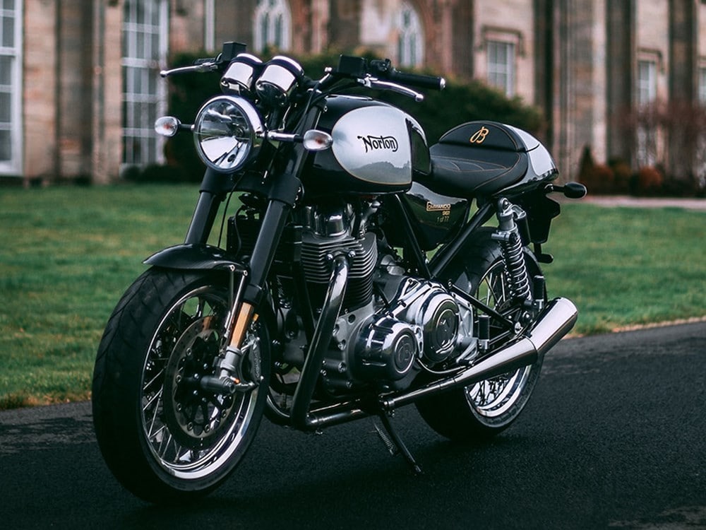 Nasce una Norton Commando Special: la Breitling Sport