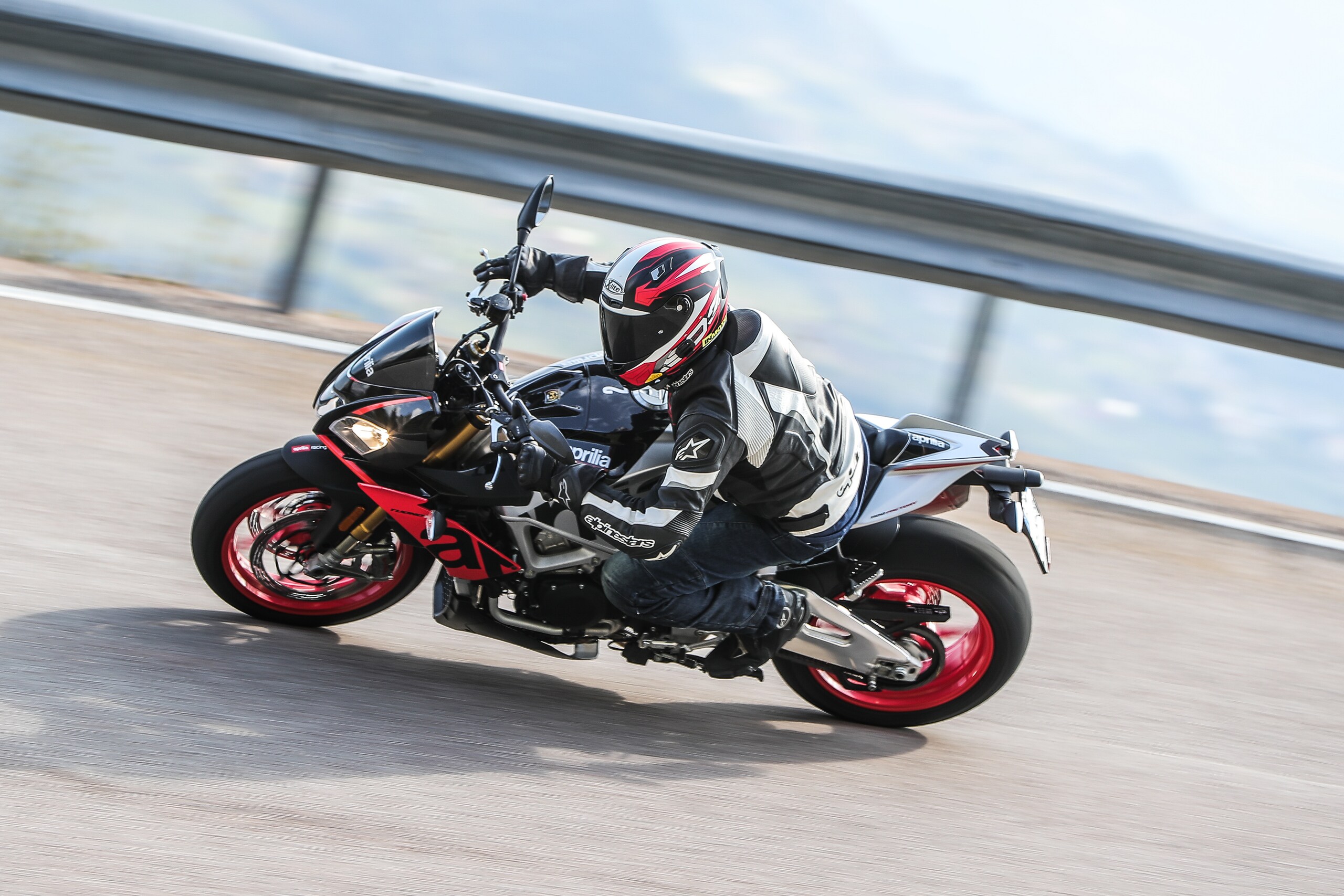 Test Aprilia Tuono V4 1100 Factory 2019 - LE FOTO
