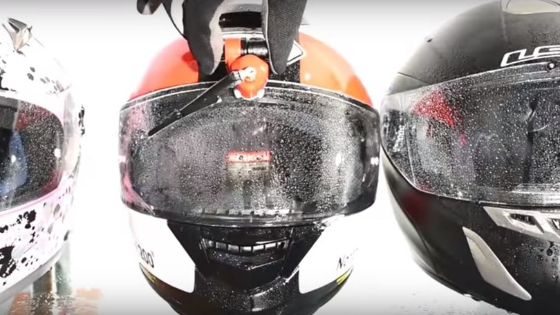 Wipey, il tergicristallo per casco - VIDEO