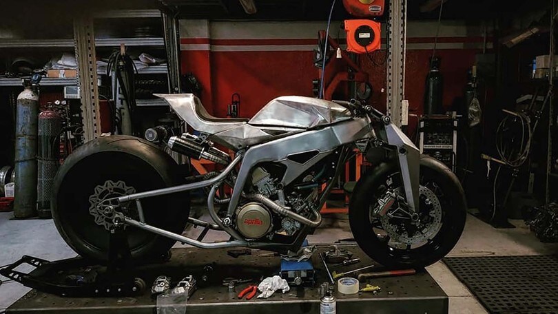 Aprilia SXV vista da Simone Conti Motorcycles - LE FOTO